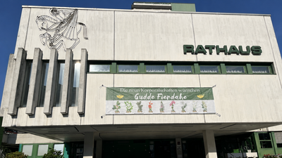Rathaus - Schlie�ung zum Sch�tzenfest